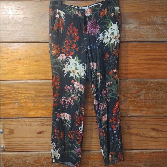 MARELLA • 100% SILK FLORAL DRESS PANTS - Picture 3 of 7